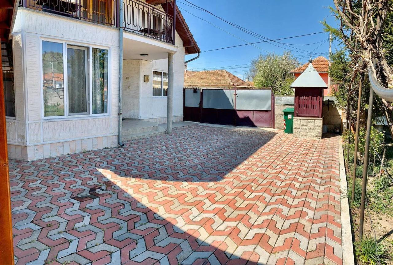 فندق Casa Debora Haţeg المظهر الخارجي الصورة